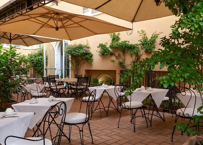 Hotel Degli Artisti 4*