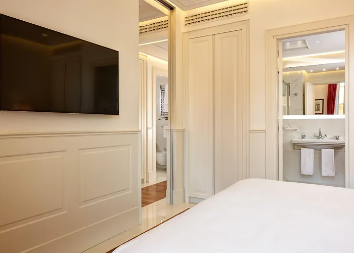 Degli Artisti 4*